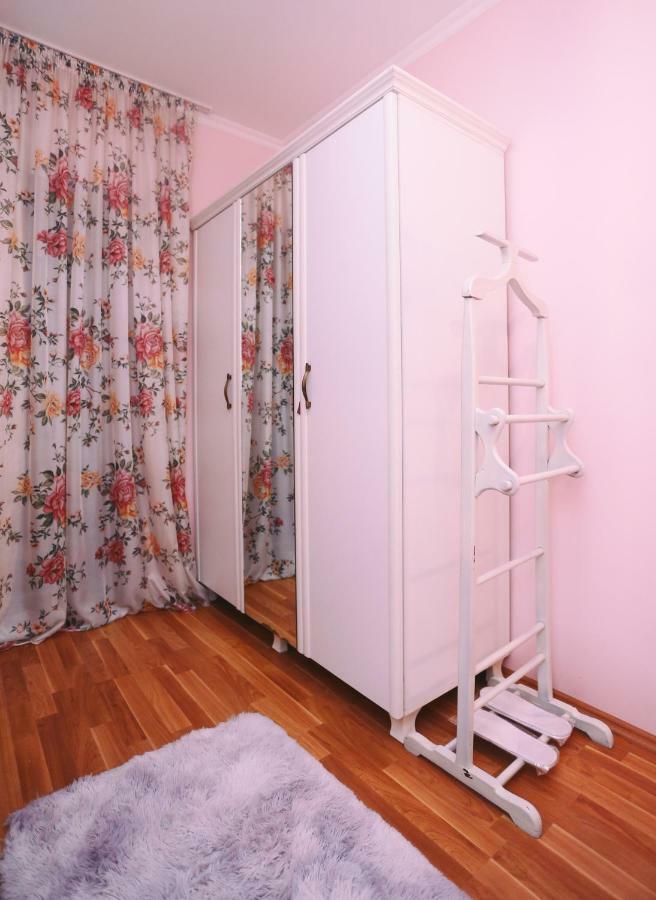 Apartment On Freedom Square Diuma Street Tbilisi Exterior photo