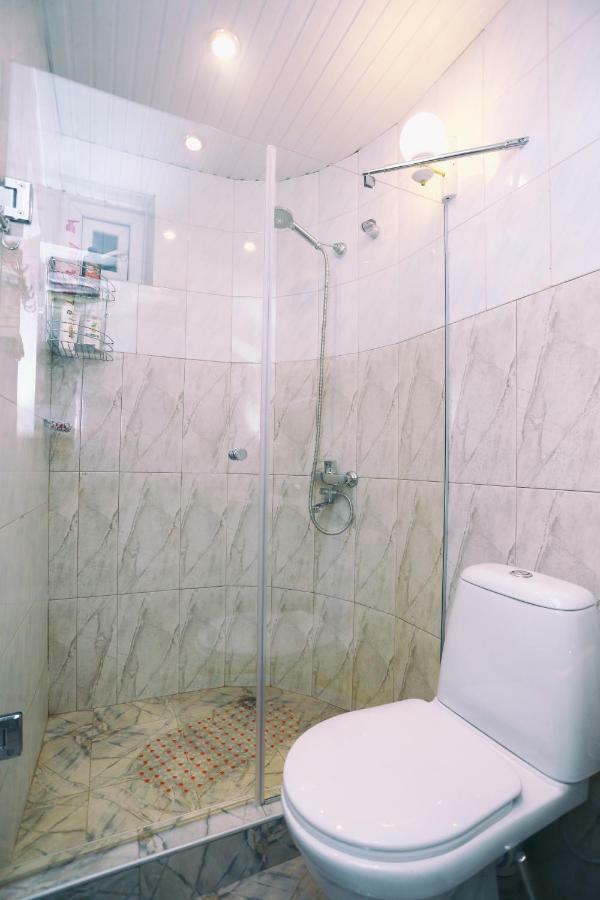 Apartment On Freedom Square Diuma Street Tbilisi Exterior photo