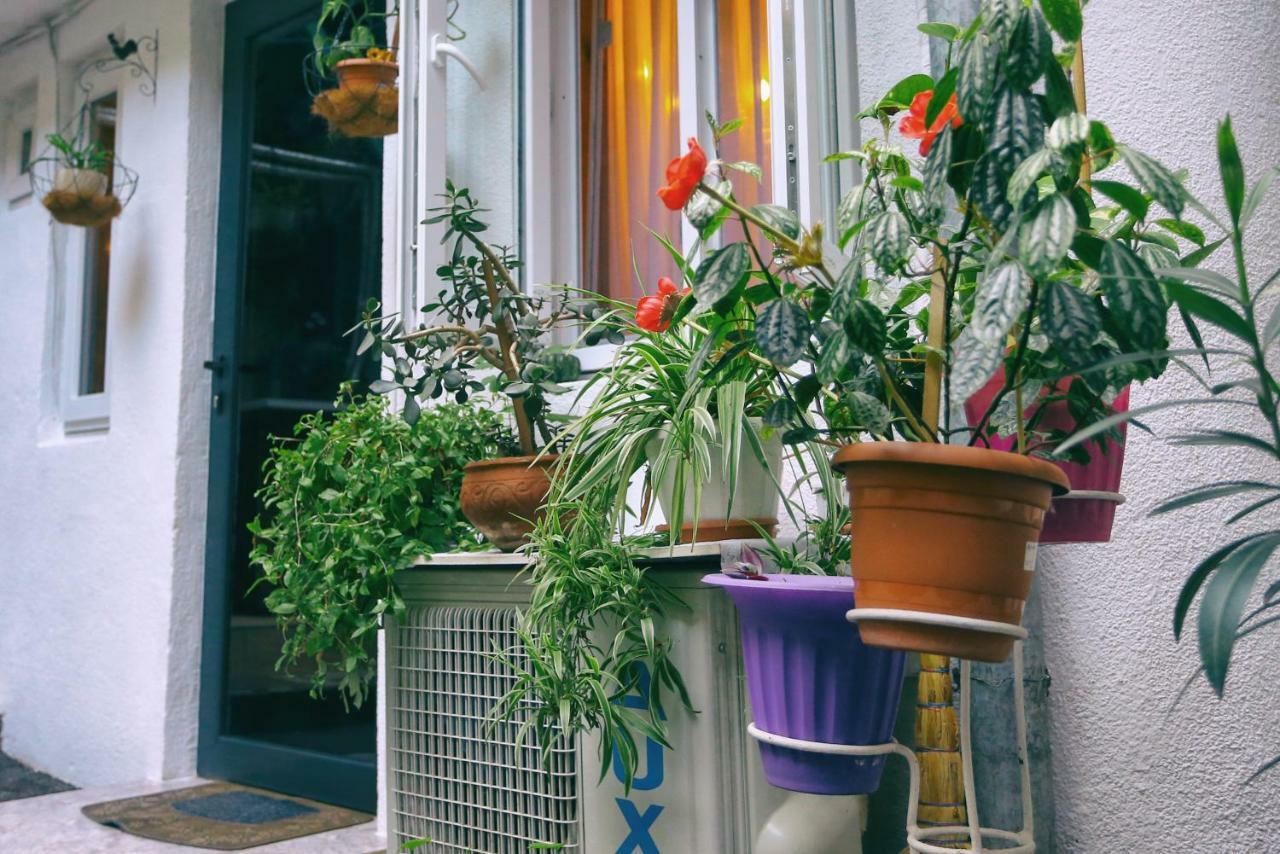 Apartment On Freedom Square Diuma Street Tbilisi Exterior photo