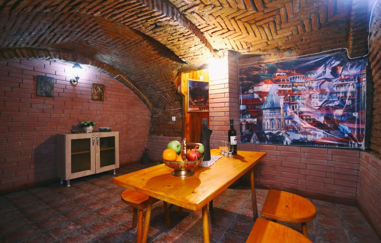 Apartment On Freedom Square Diuma Street Tbilisi Exterior photo